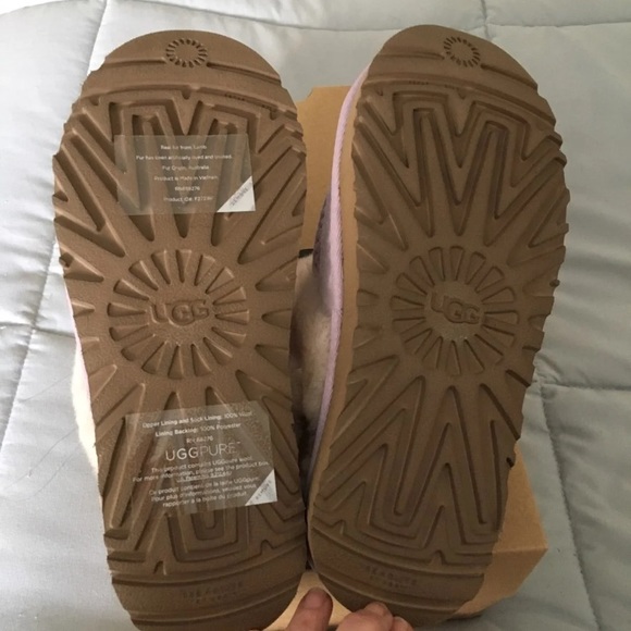 🆕 Ugg Fur Slippers 🌸Sold - Picture 5 of 5